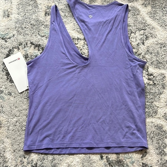 Lululemon Shoulder Cut Out Yoga Tank - Picture 5 of 6